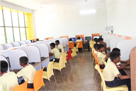 computer lab of brainy lab